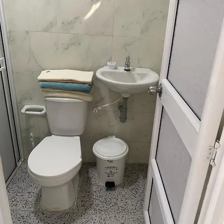 Pensión La Flora 3*